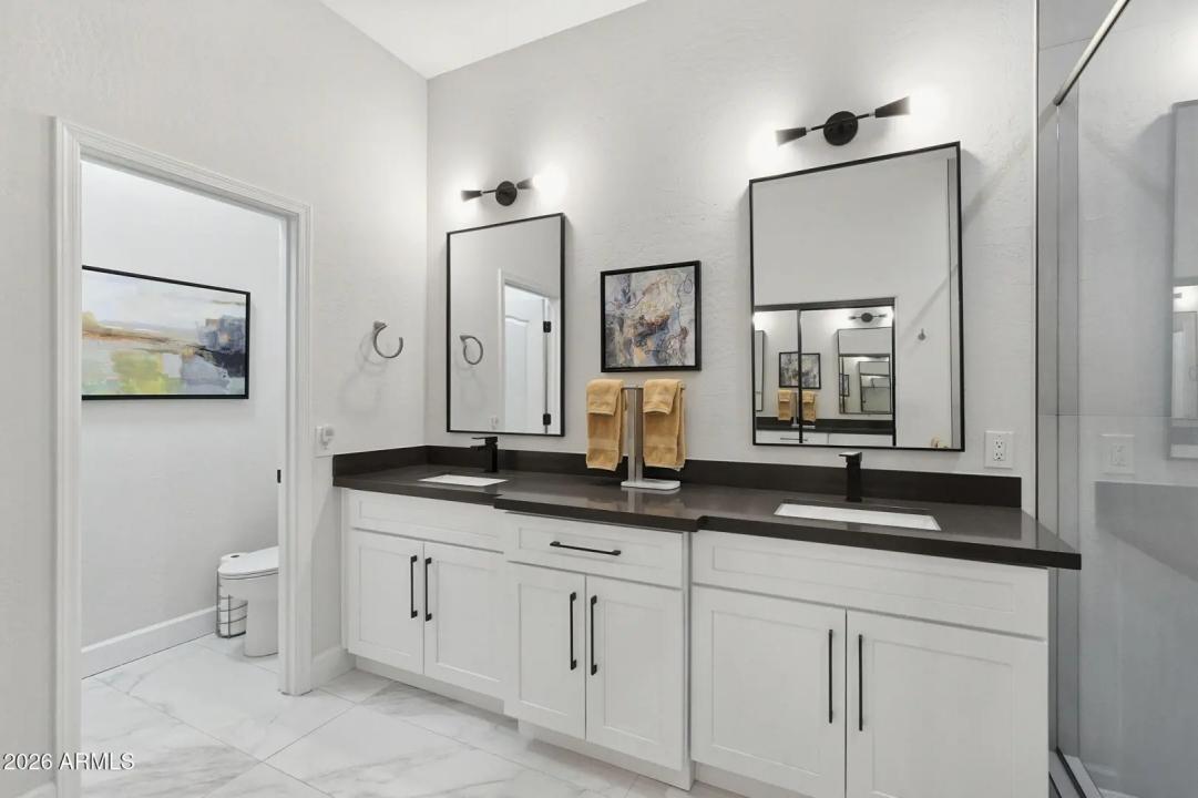 Real Estate Picture 24