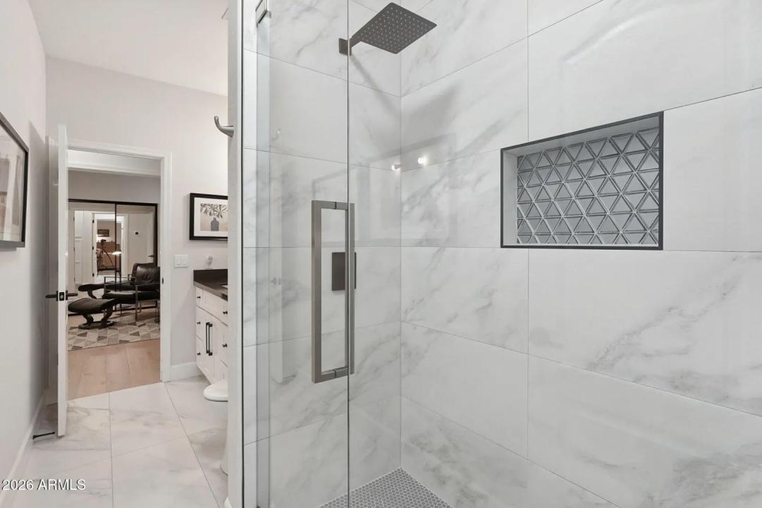 Real Estate Picture 28