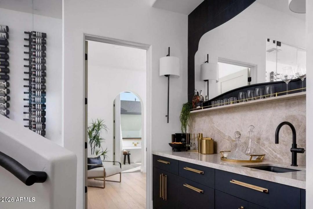 Real Estate Picture 15