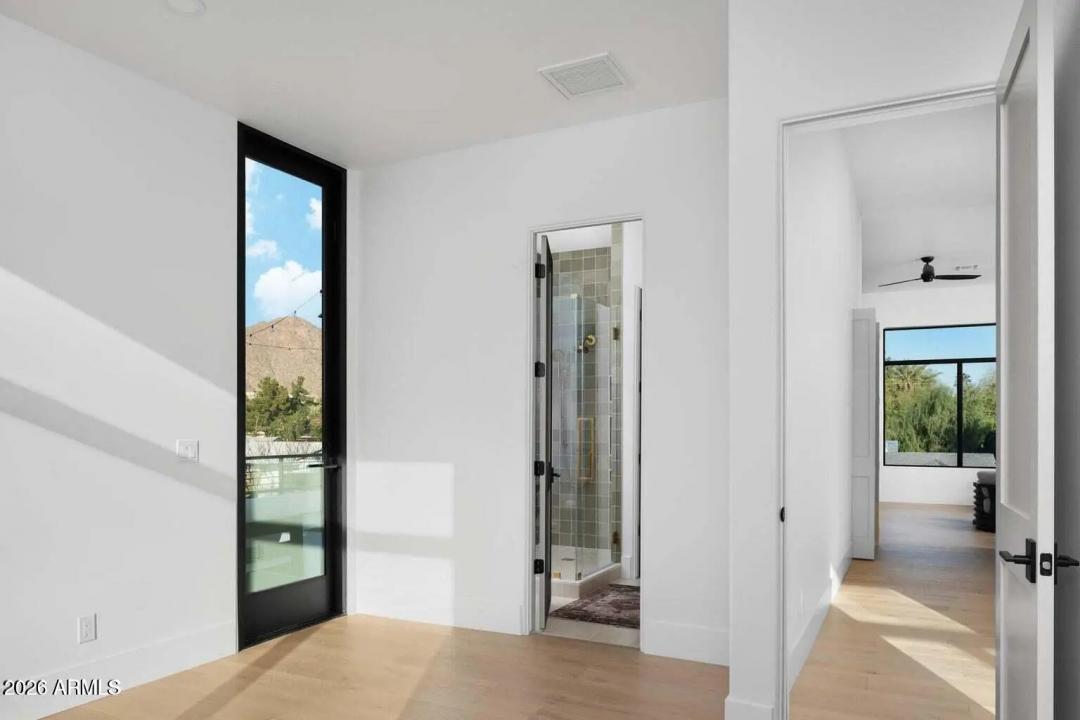 Real Estate Picture 25