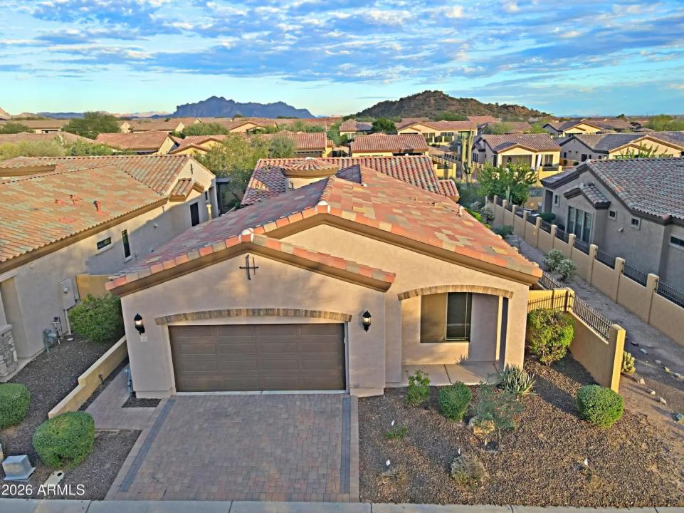Real Estate Picture 1