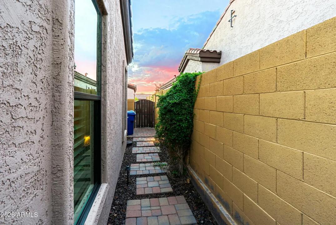 Real Estate Picture 76