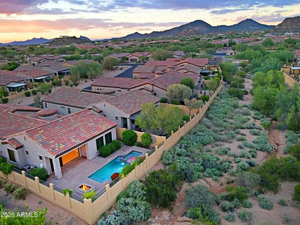 Real Estate Picture 64