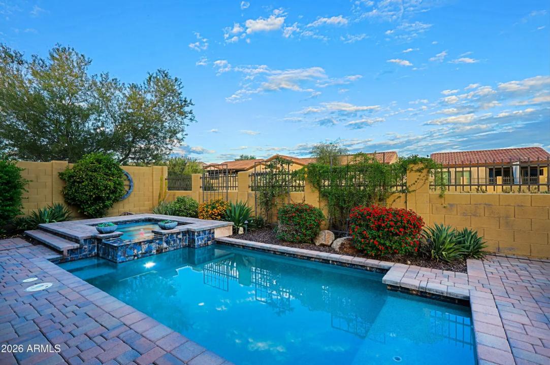 Real Estate Picture 42