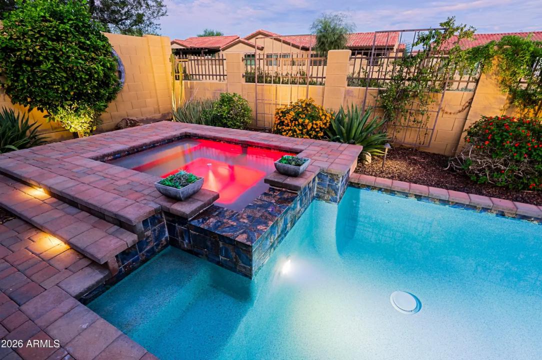 Real Estate Picture 50