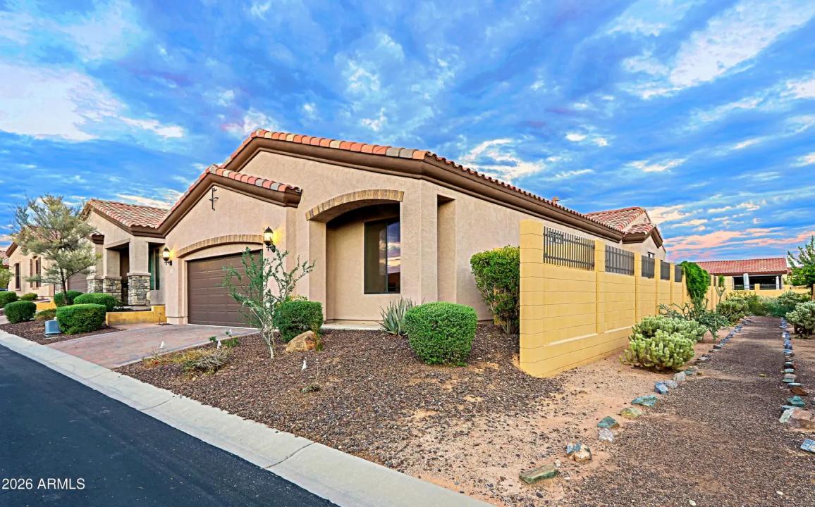 Real Estate Picture 3