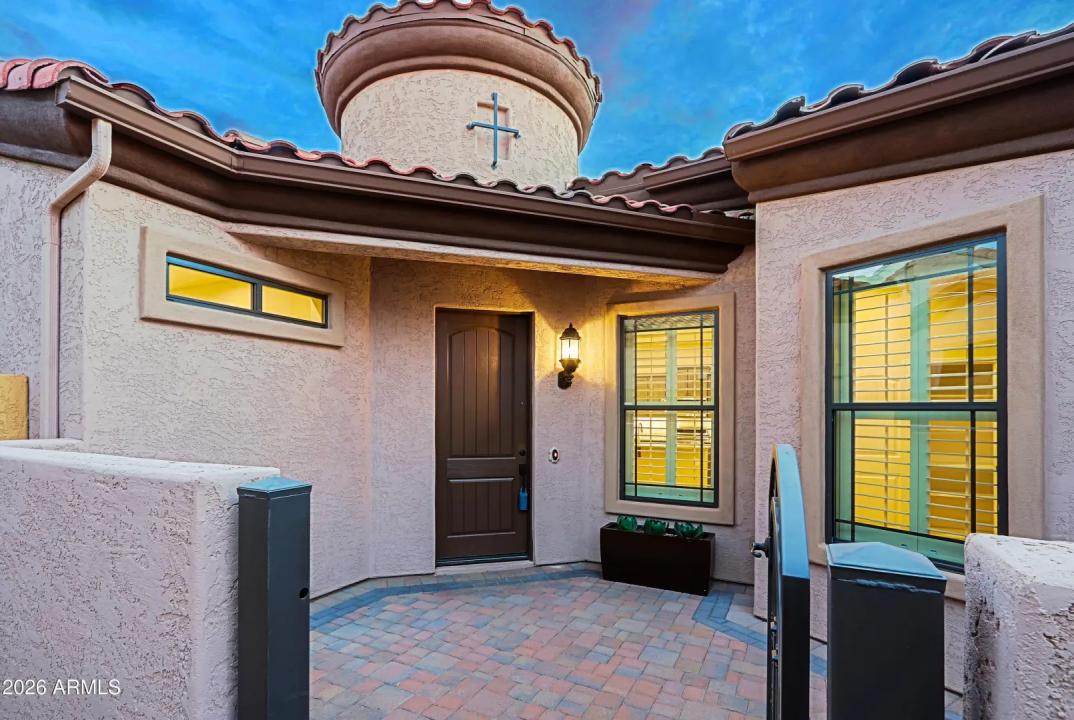Real Estate Picture 6