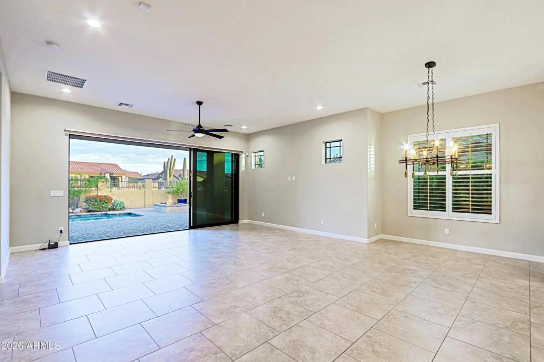 Real Estate Picture 23