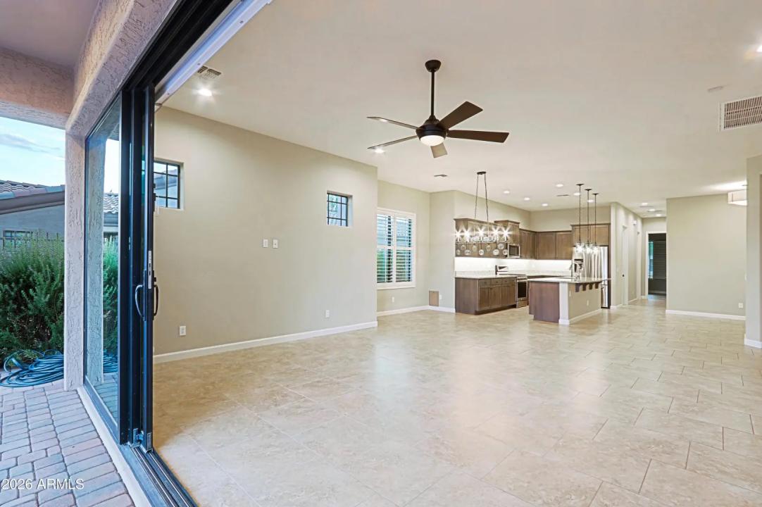 Real Estate Picture 25
