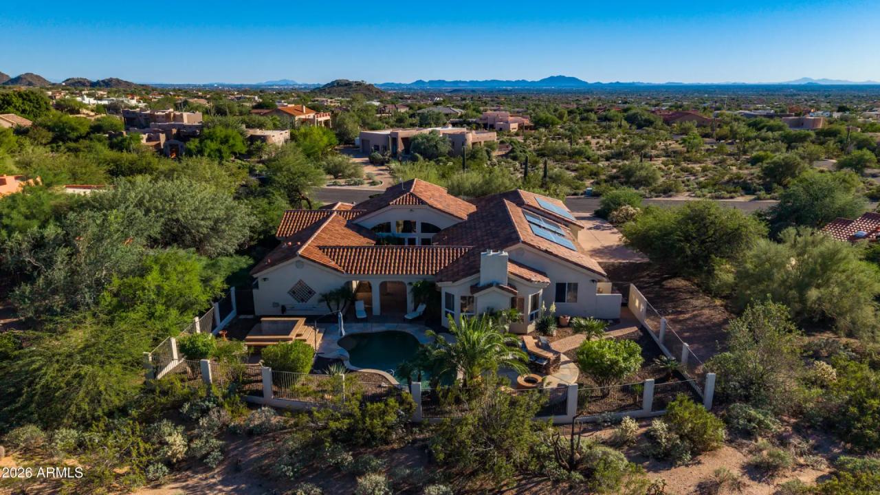 Real Estate Picture 3
