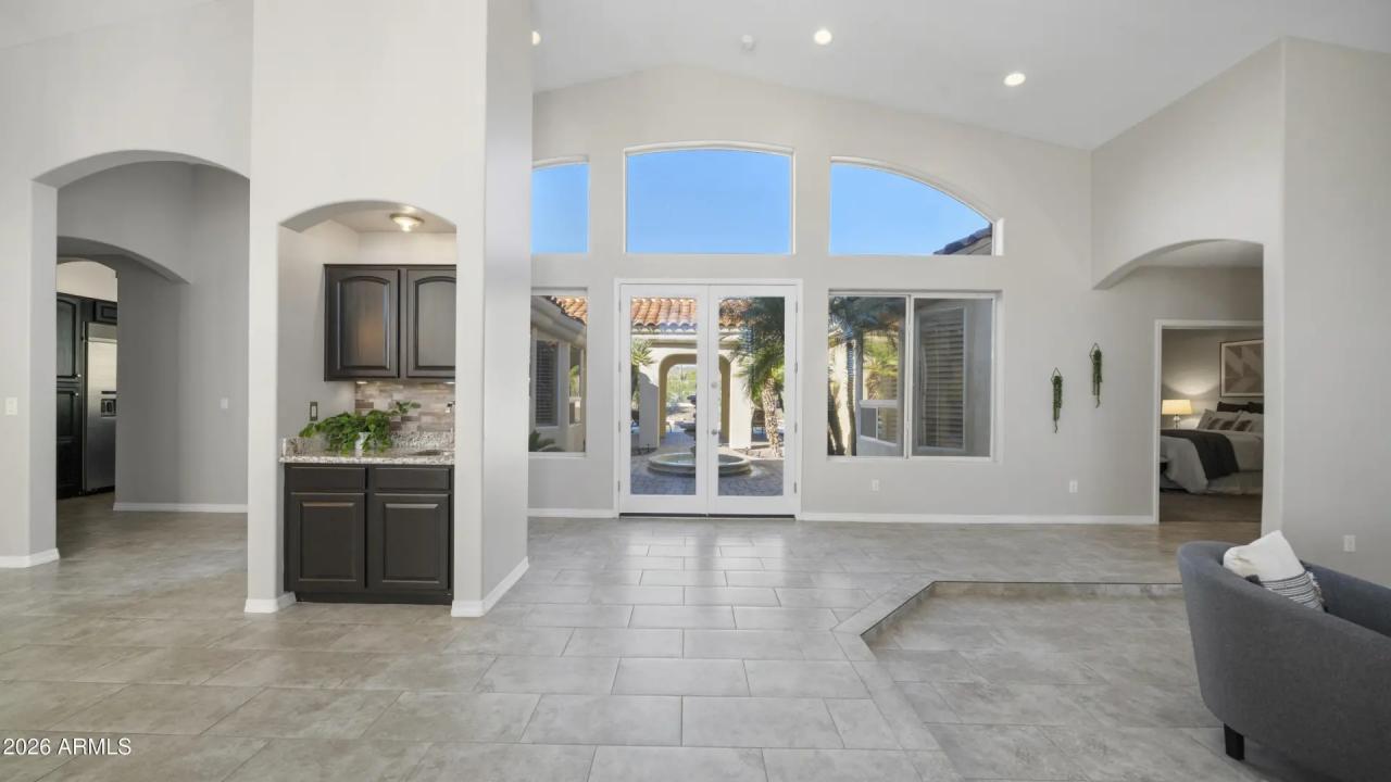 Real Estate Picture 8