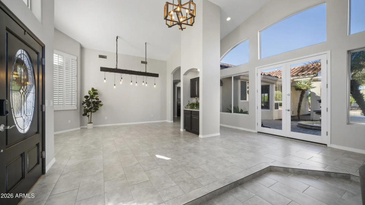 Real Estate Picture 10