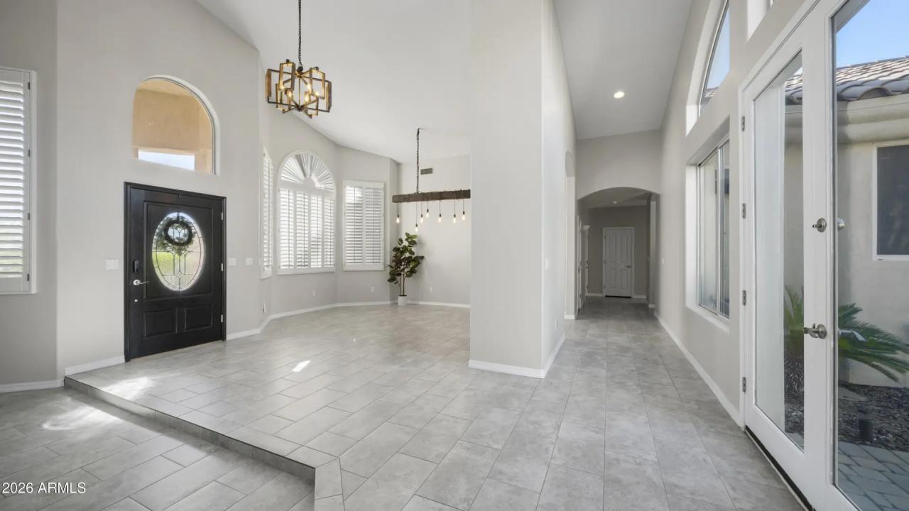 Real Estate Picture 11