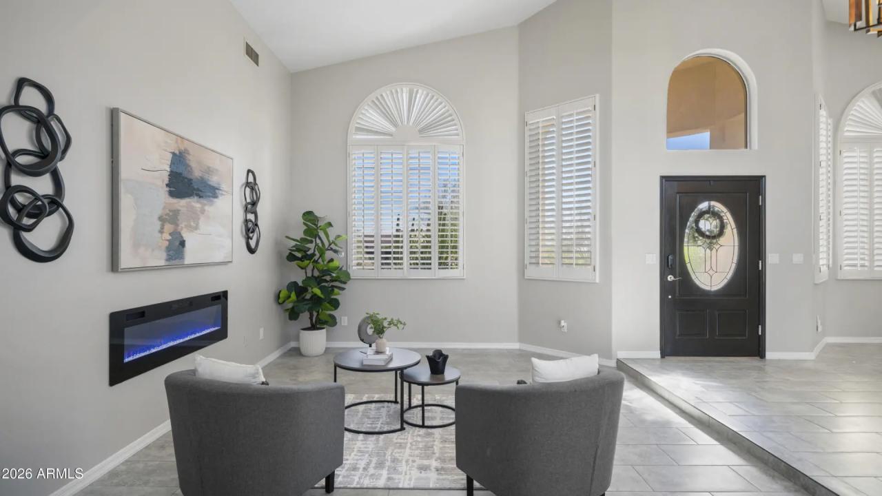 Real Estate Picture 12