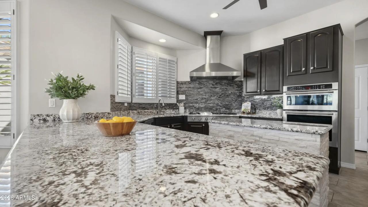Real Estate Picture 19