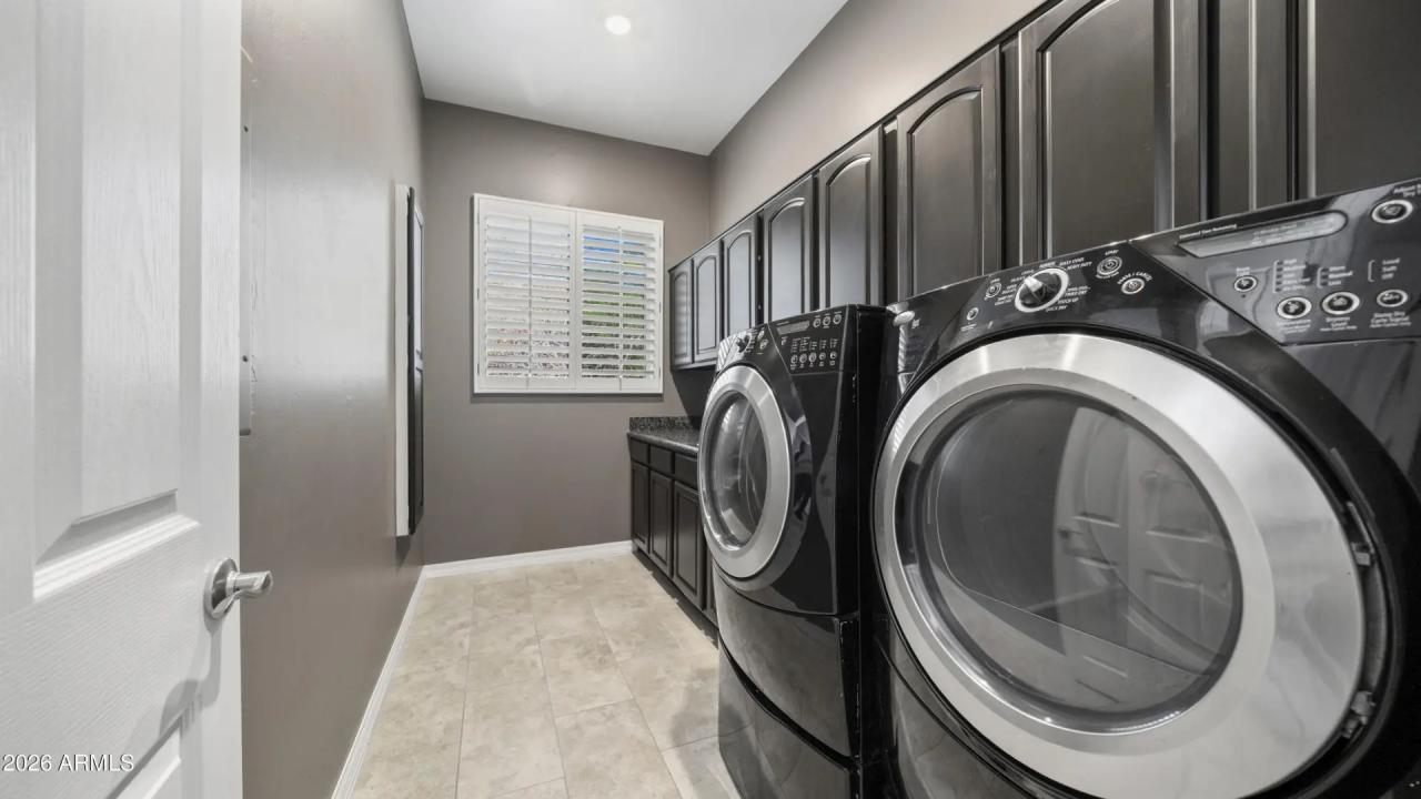 Real Estate Picture 40