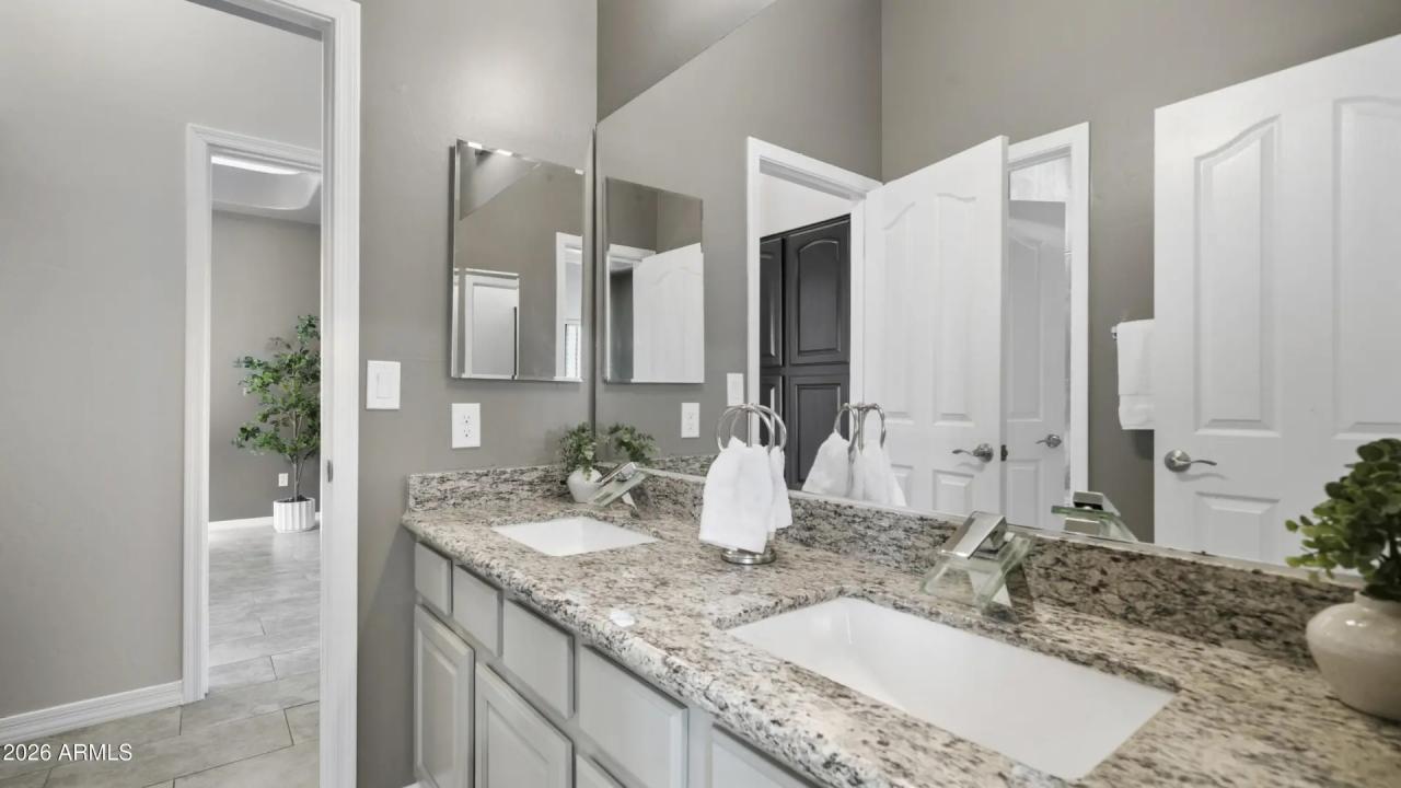 Real Estate Picture 38