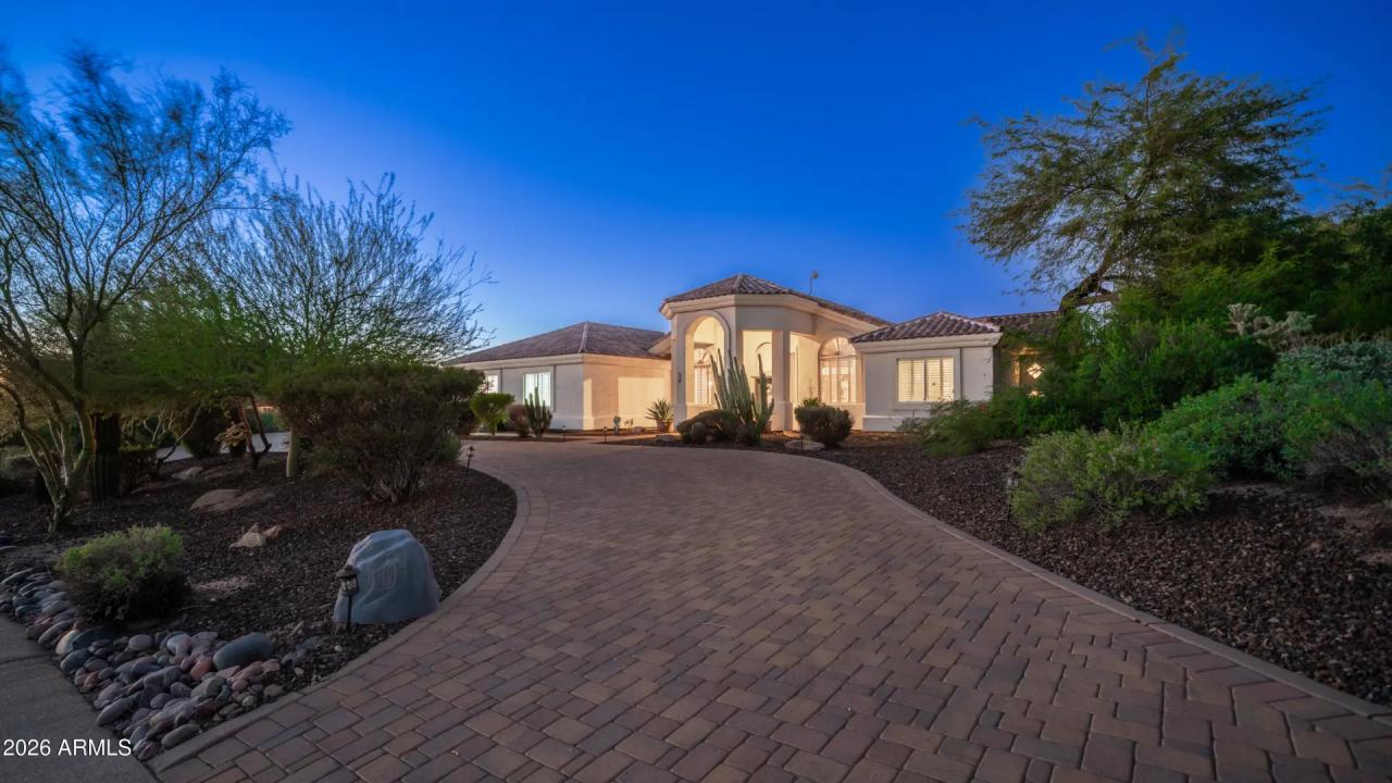 Real Estate Picture 4