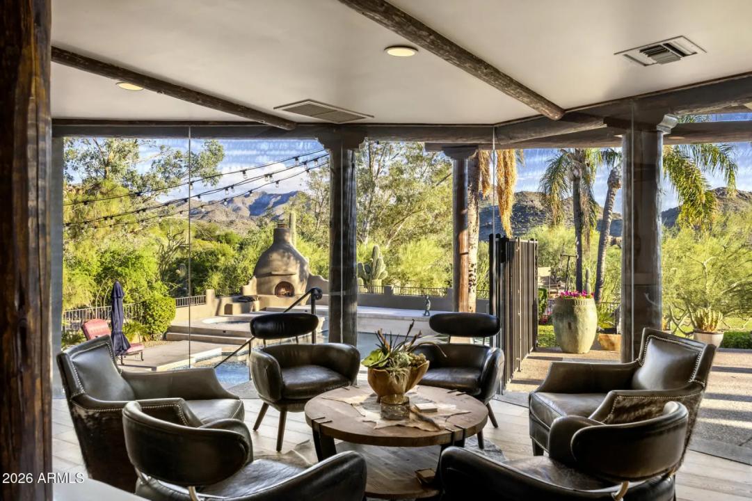 Real Estate Picture 5