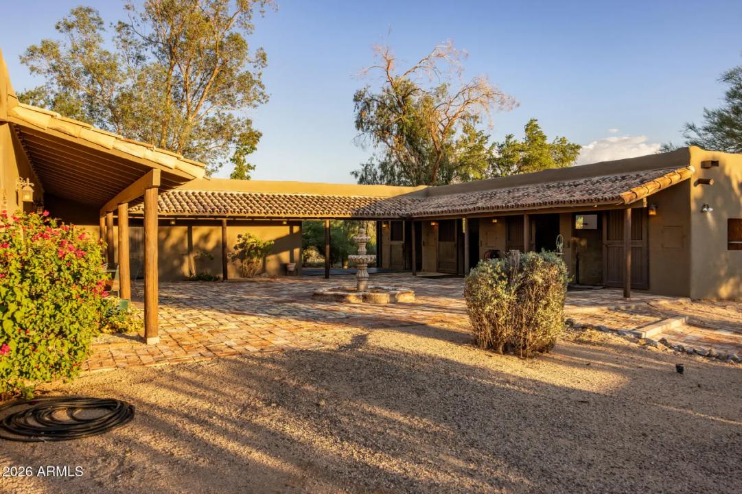 Real Estate Picture 9