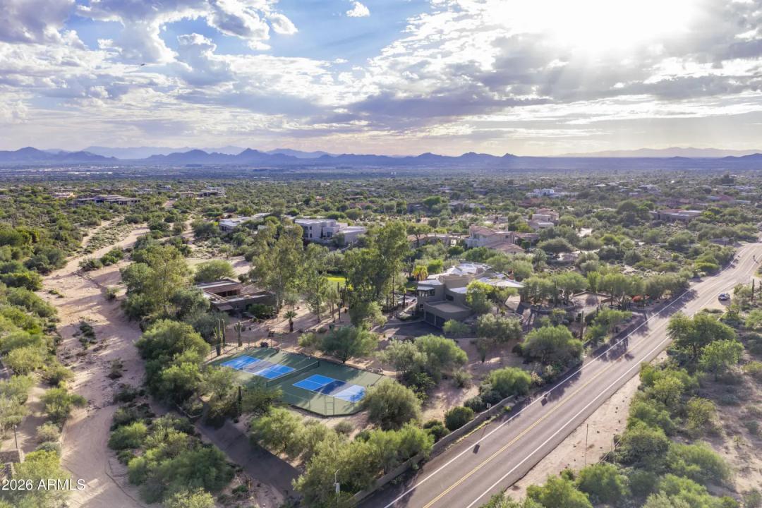 Real Estate Picture 13