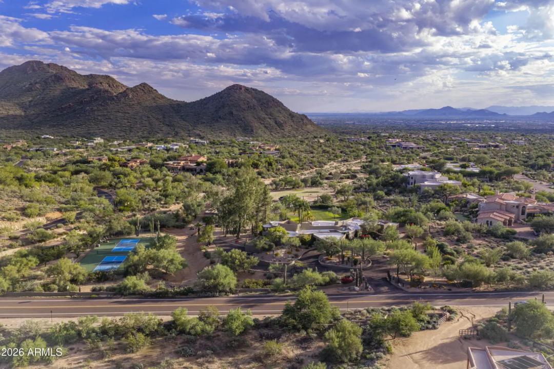 Real Estate Picture 14