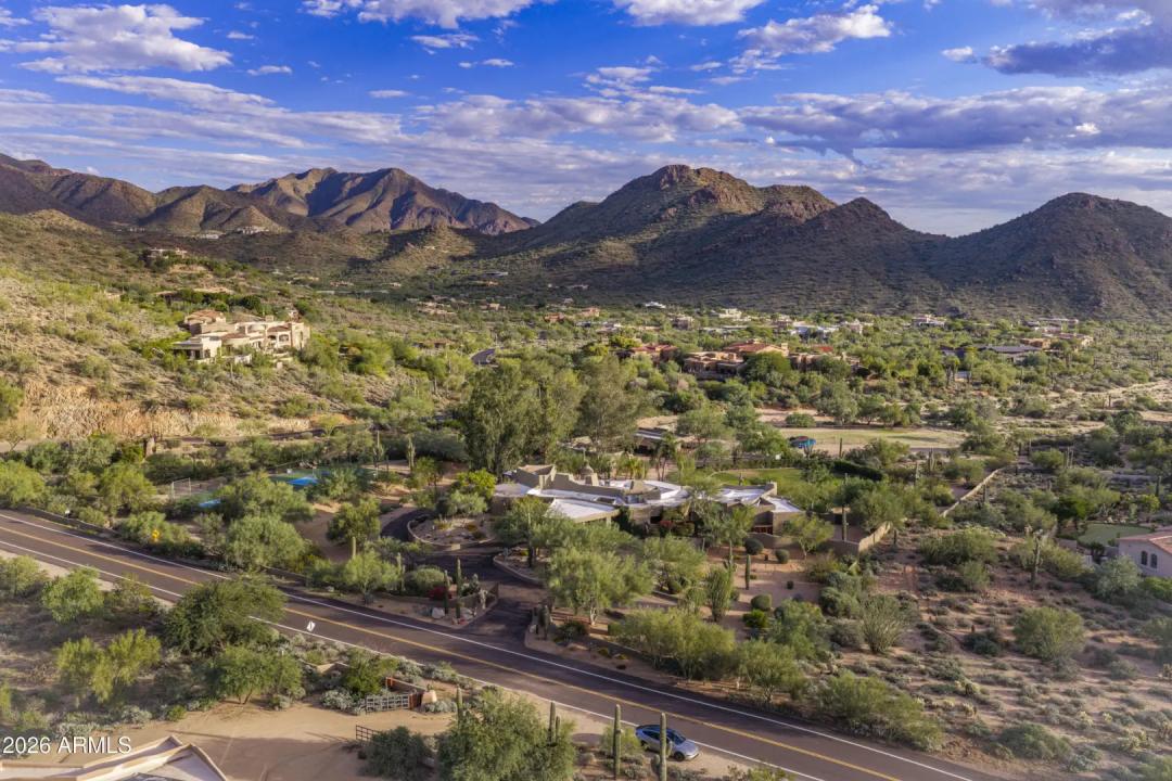 Real Estate Picture 11