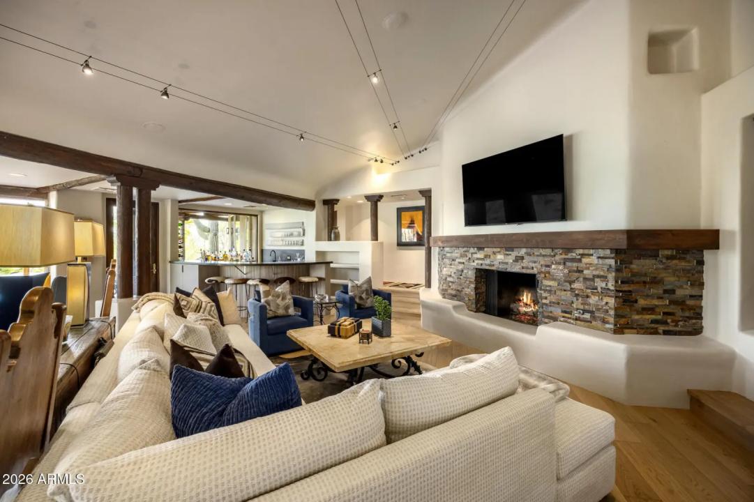 Real Estate Picture 24