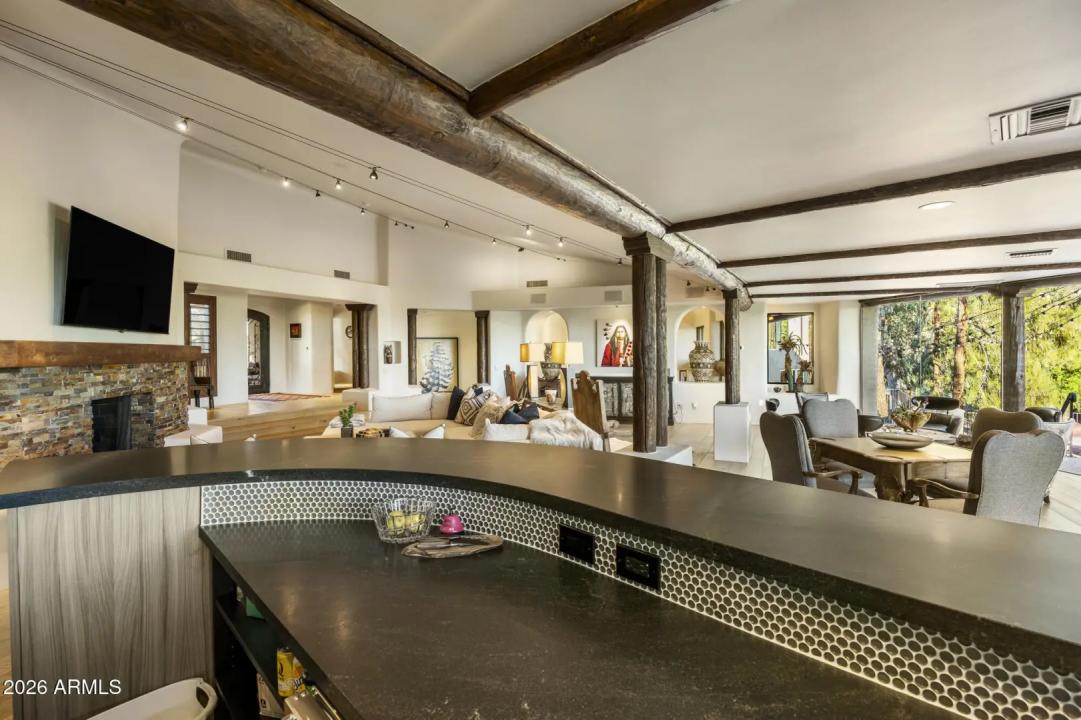 Real Estate Picture 30