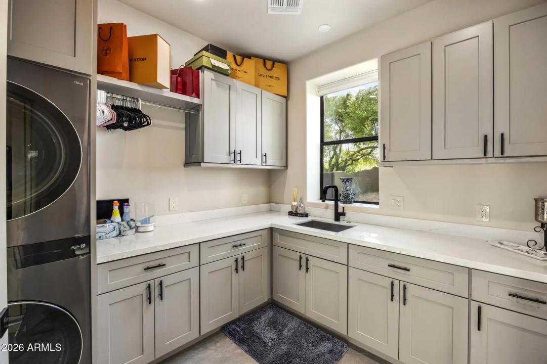 Real Estate Picture 45