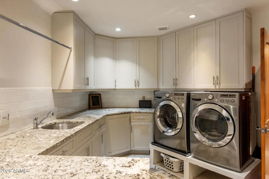 Real Estate Picture 59