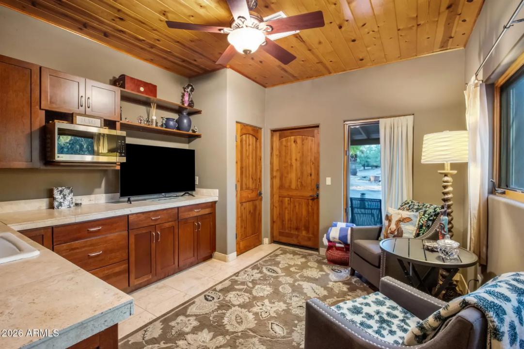 Real Estate Picture 70