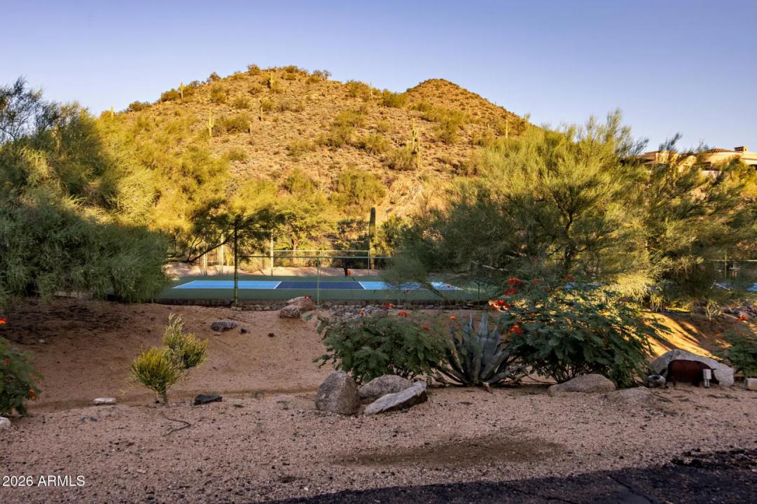 Real Estate Picture 90