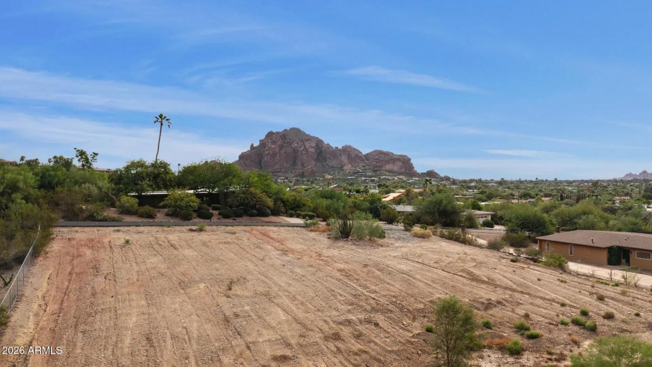 Real Estate Picture 1