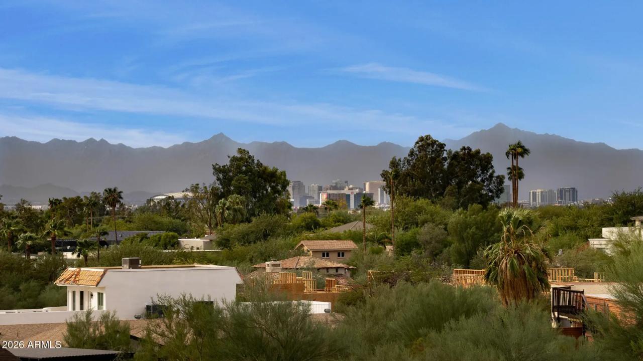 Real Estate Picture 5
