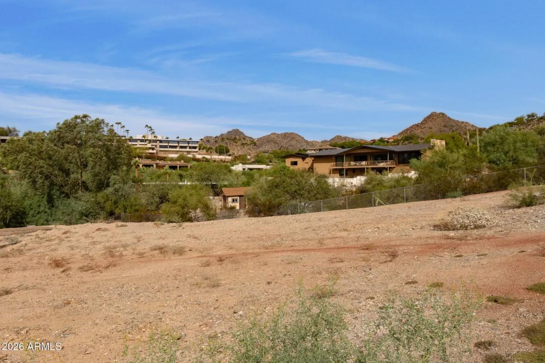 Real Estate Picture 6