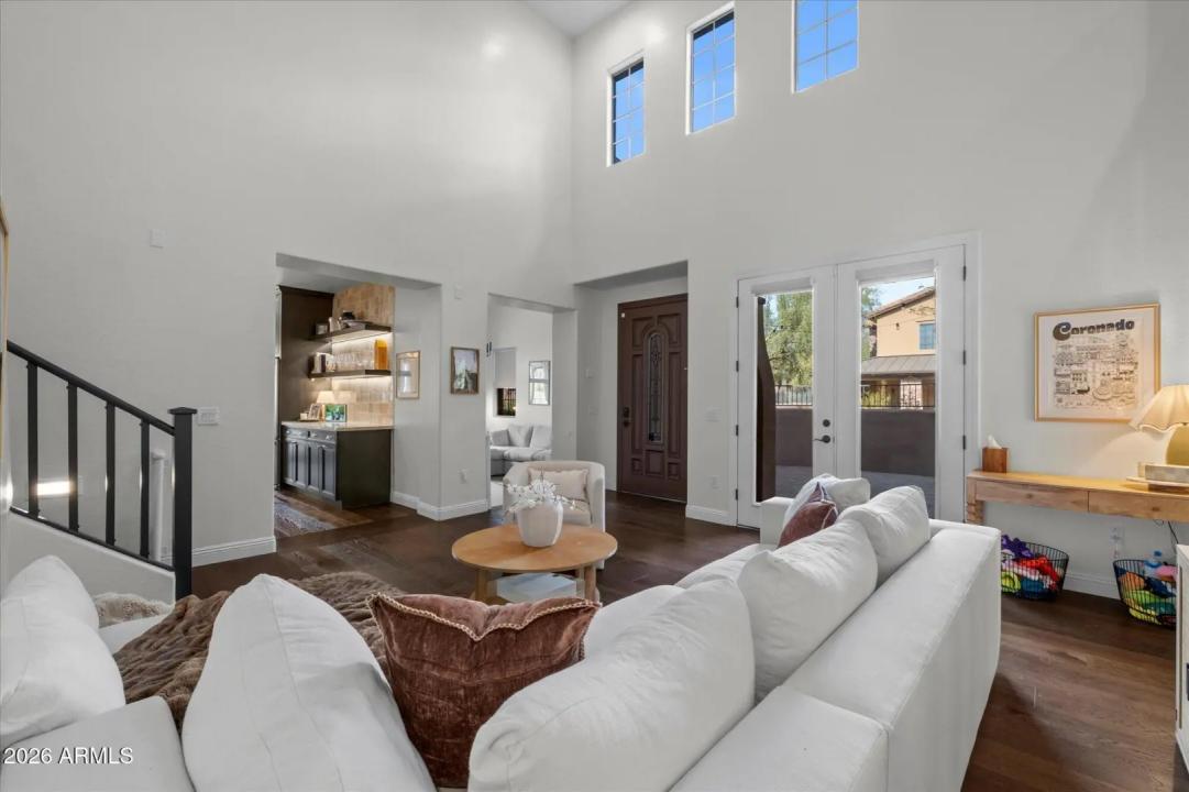 Real Estate Picture 6