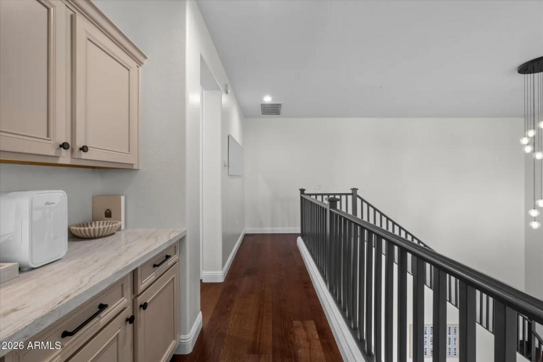 Real Estate Picture 11