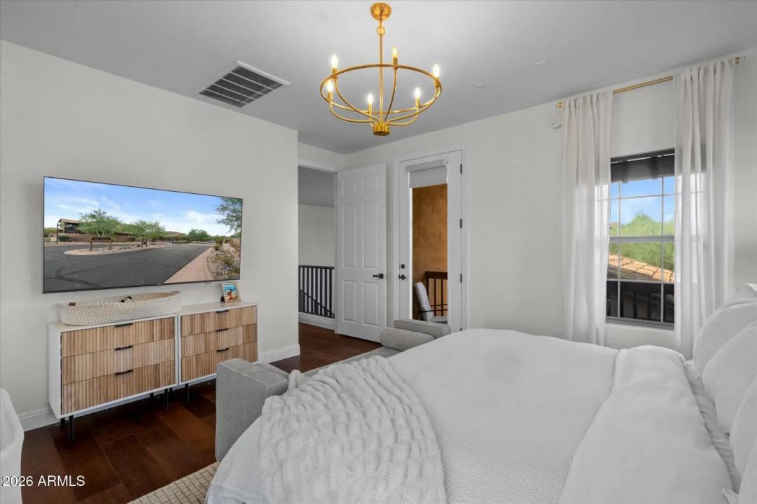 Real Estate Picture 15
