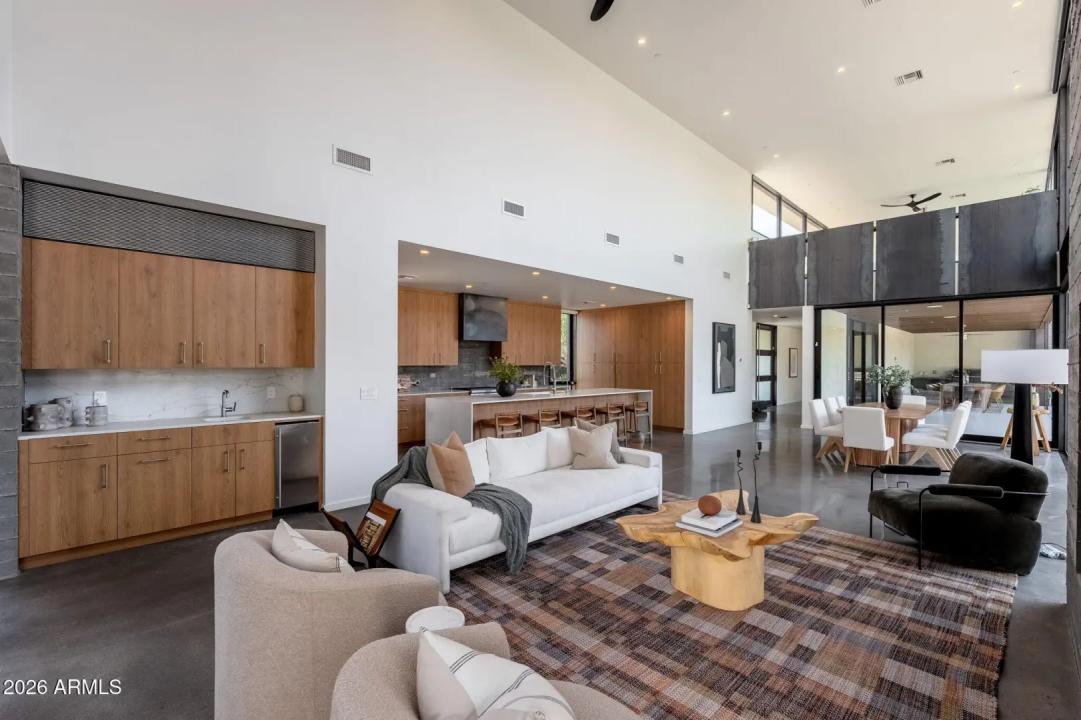 Real Estate Picture 10