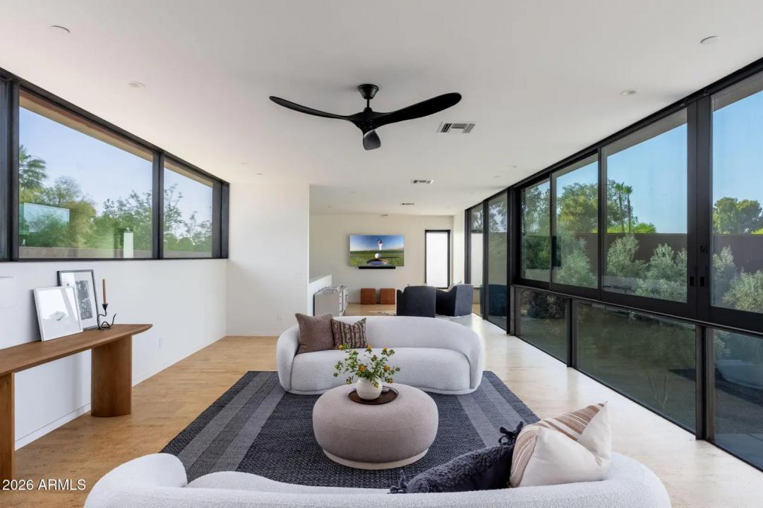 Real Estate Picture 40