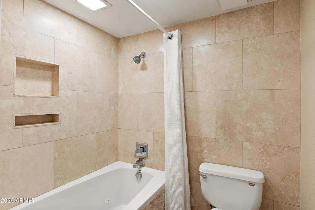 Real Estate Picture 13