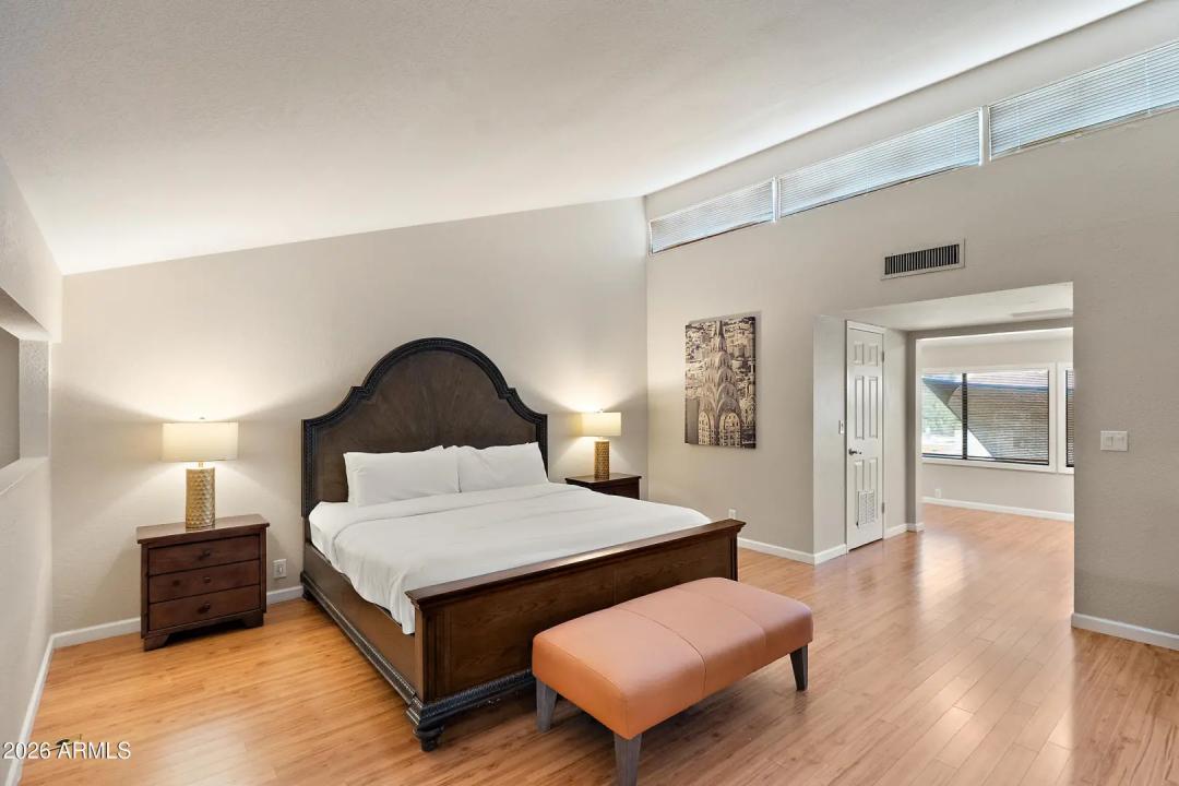 Real Estate Picture 16