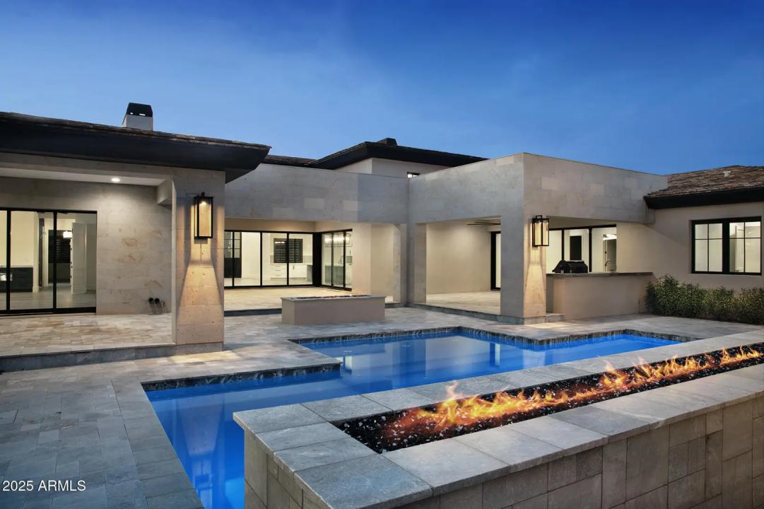 Real Estate Picture 3