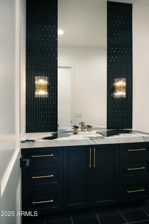 Real Estate Picture 12