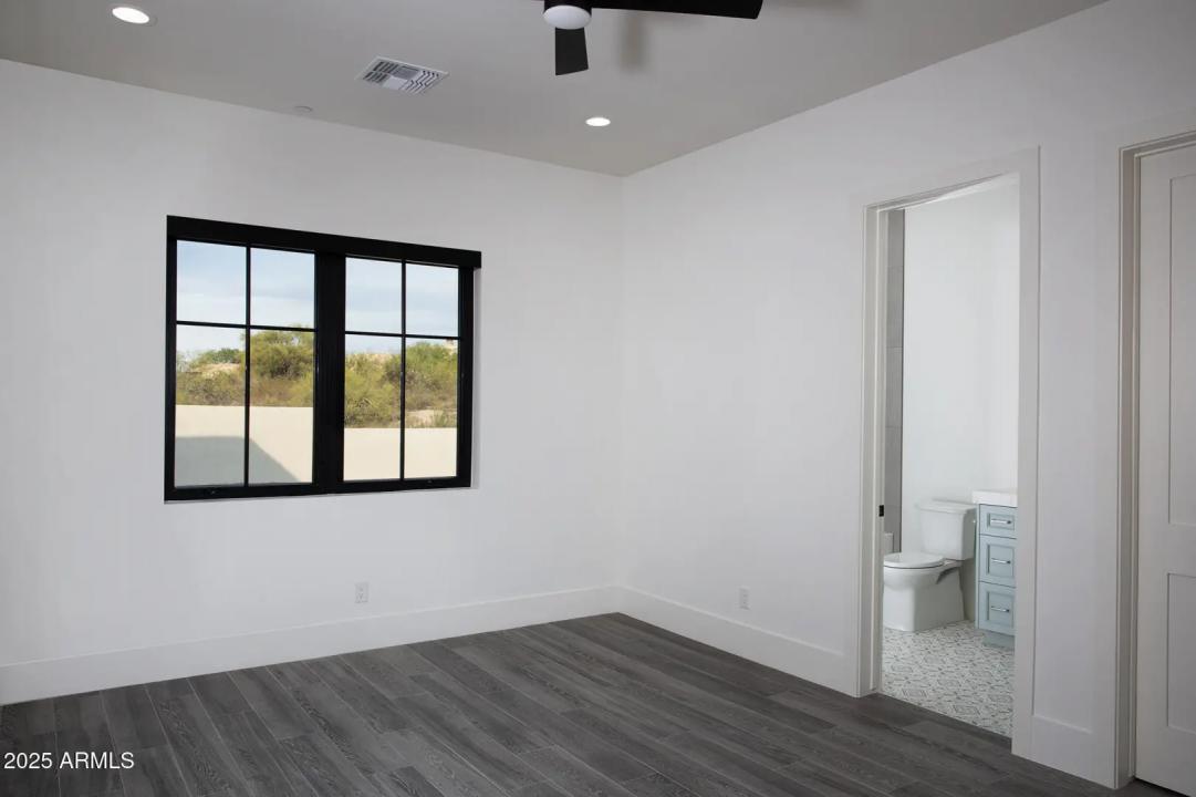 Real Estate Picture 23