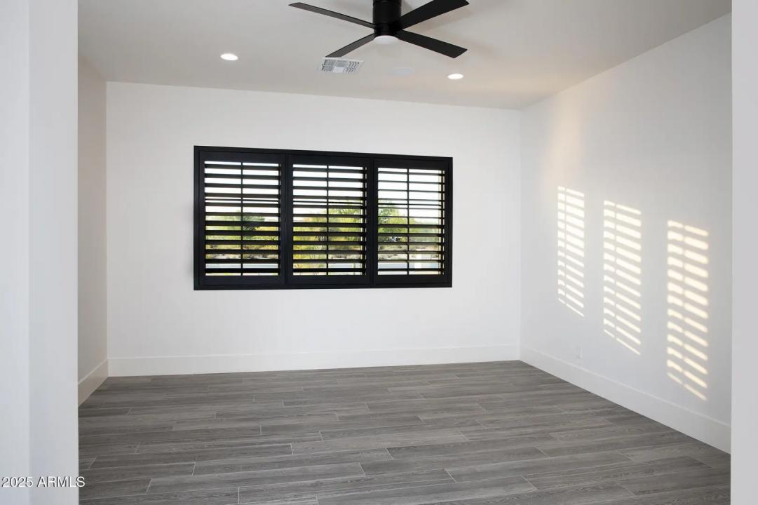 Real Estate Picture 29