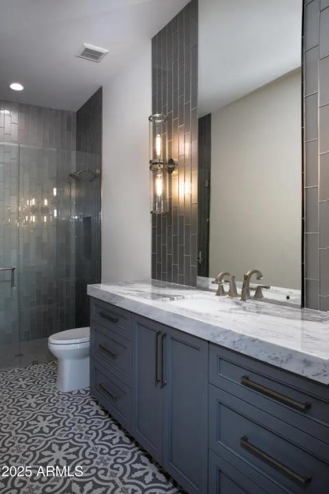Real Estate Picture 32