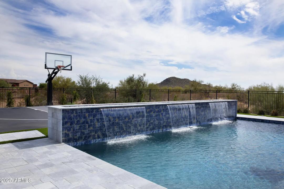 Real Estate Picture 34