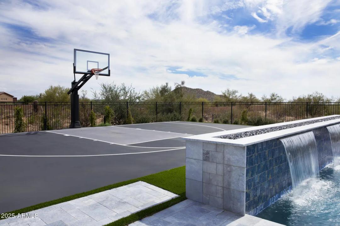 Real Estate Picture 35